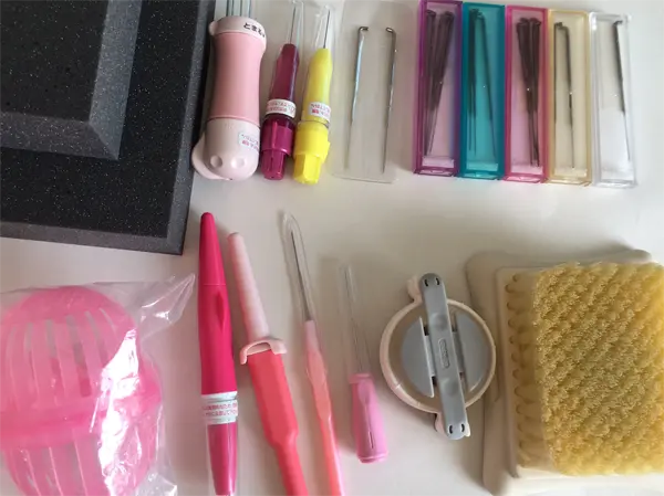 What is the best felting needle for beginners? 6 needle felting supplies