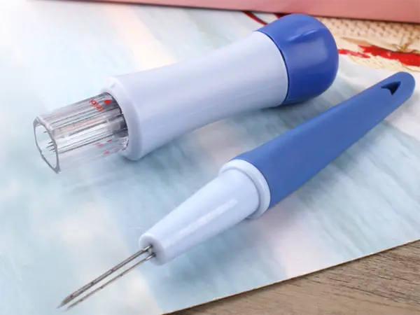 What size needle is best for felting? 7 needle felting needles
