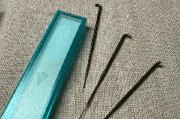 What size needle is best for felting? 5 needle felting needles
